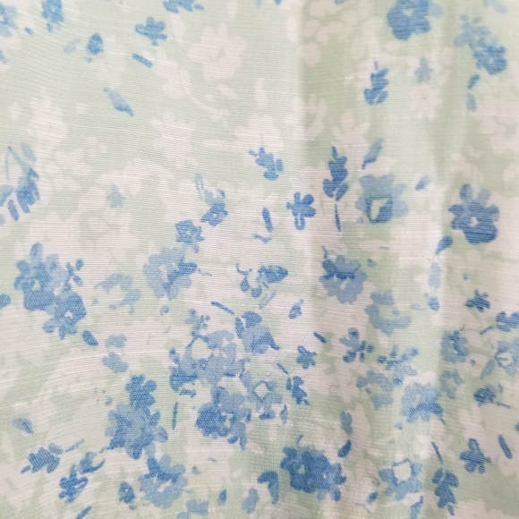 NWT Liz Claiborne Seagreen Ditzy Print Blouse Size Small - Picture 4 of 7